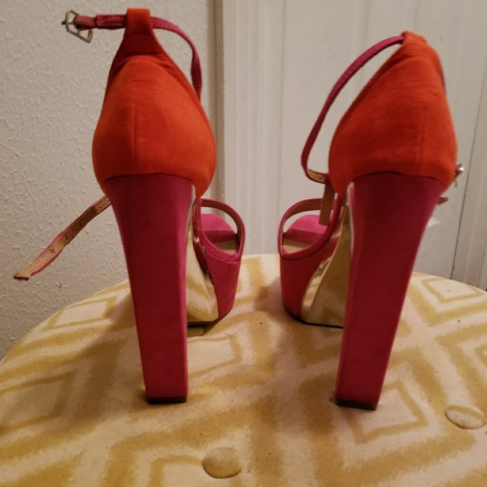 Heels - Picture 3 of 4